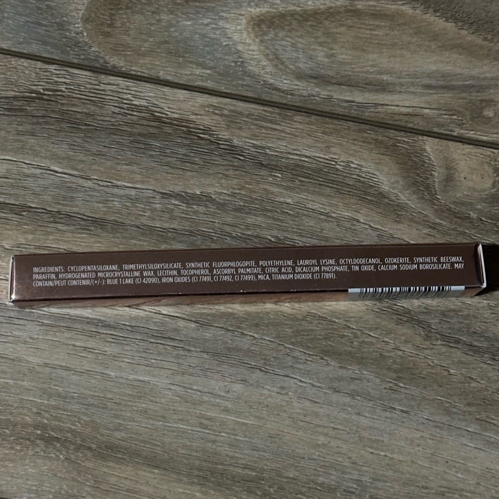 Laura Mercier Caviar Stick Color: Strike a Rose -shimmering
Size 0.05 oz/ 1.64 g - Picture 10 of 15